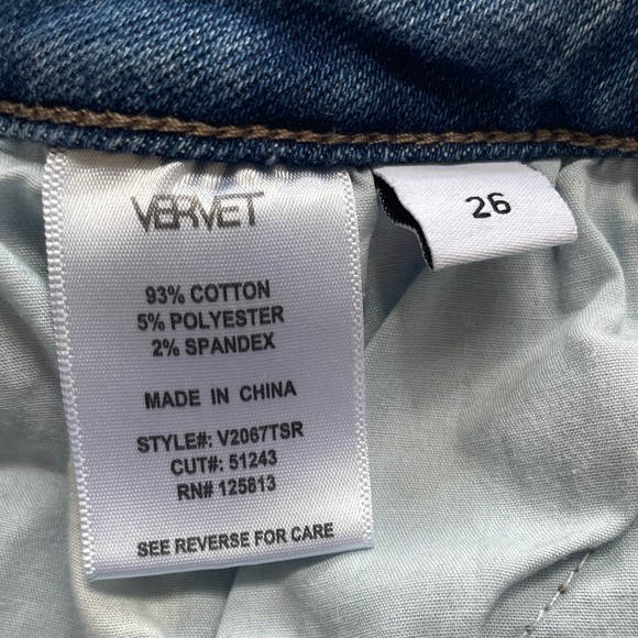 Vervet Mid-Rise Straight Leg Denim Blue Jeans with Distressed Details. Size 26 - Picture 7 of 8